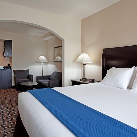 Holiday Inn Express Hotel & Suites Hope Mills-Fayetteville Airport, An Ihg Hotel Kamer foto