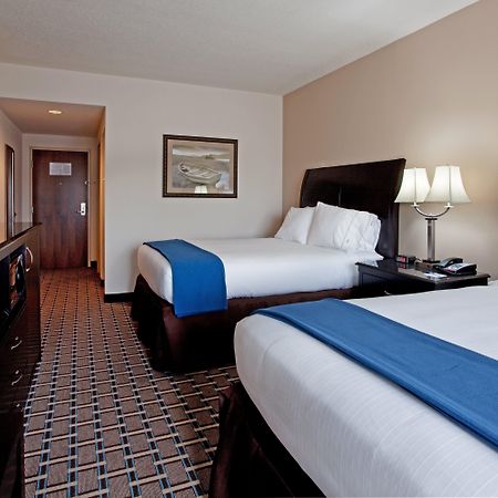 Holiday Inn Express Hotel & Suites Hope Mills-Fayetteville Airport By Ihg Kamer foto
