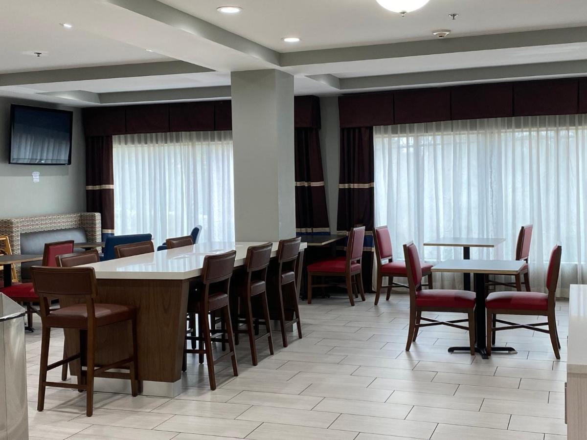 Holiday Inn Express Hotel & Suites Hope Mills-Fayetteville Airport By Ihg Buitenkant foto