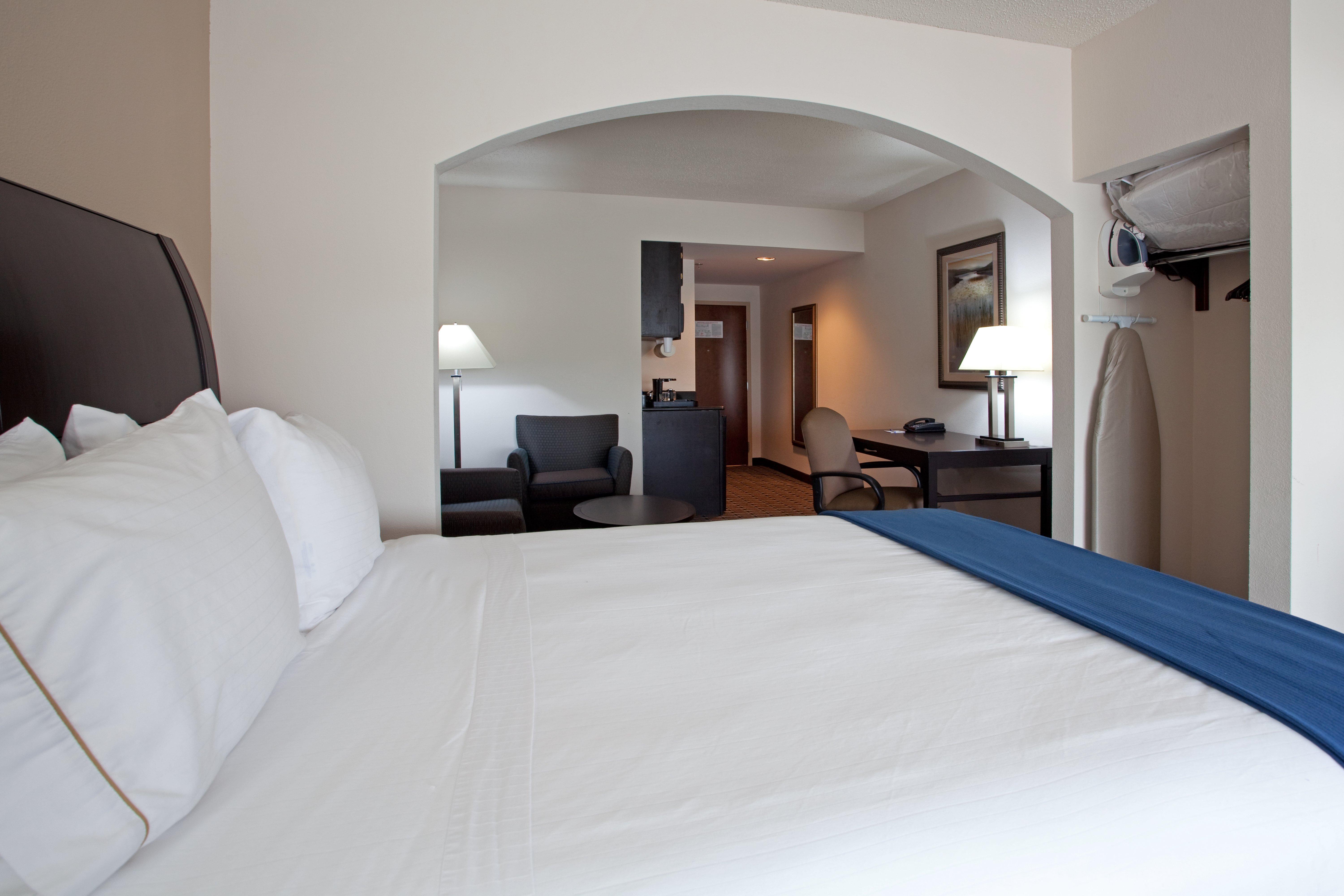 Holiday Inn Express Hotel & Suites Hope Mills-Fayetteville Airport By Ihg Buitenkant foto