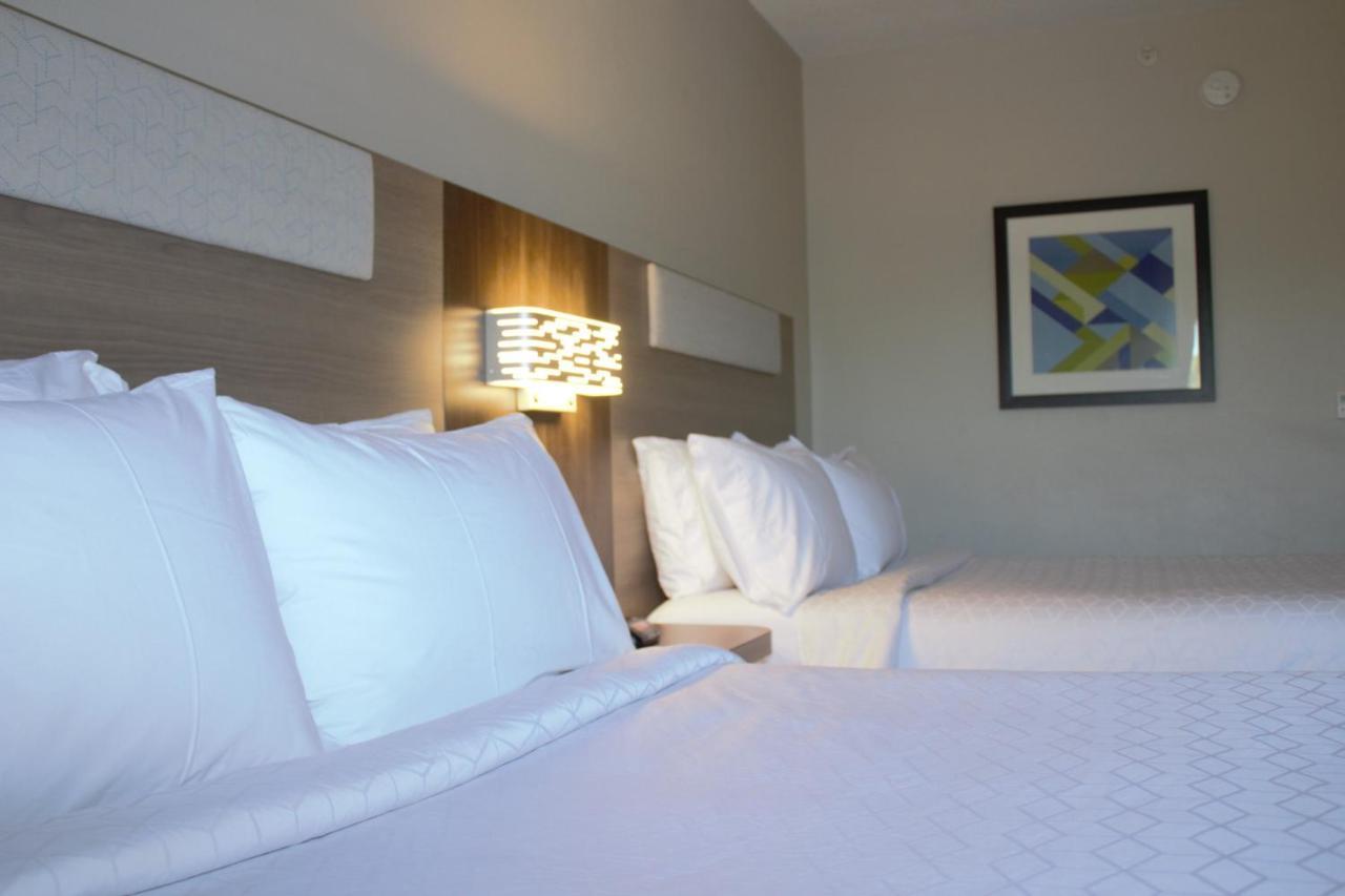Holiday Inn Express Hotel & Suites Hope Mills-Fayetteville Airport By Ihg Buitenkant foto