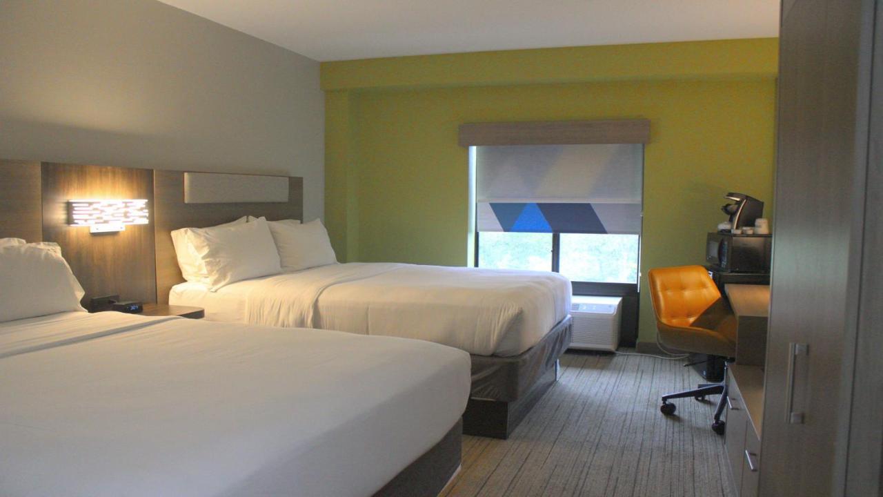 Holiday Inn Express Hotel & Suites Hope Mills-Fayetteville Airport, An Ihg Hotel Buitenkant foto