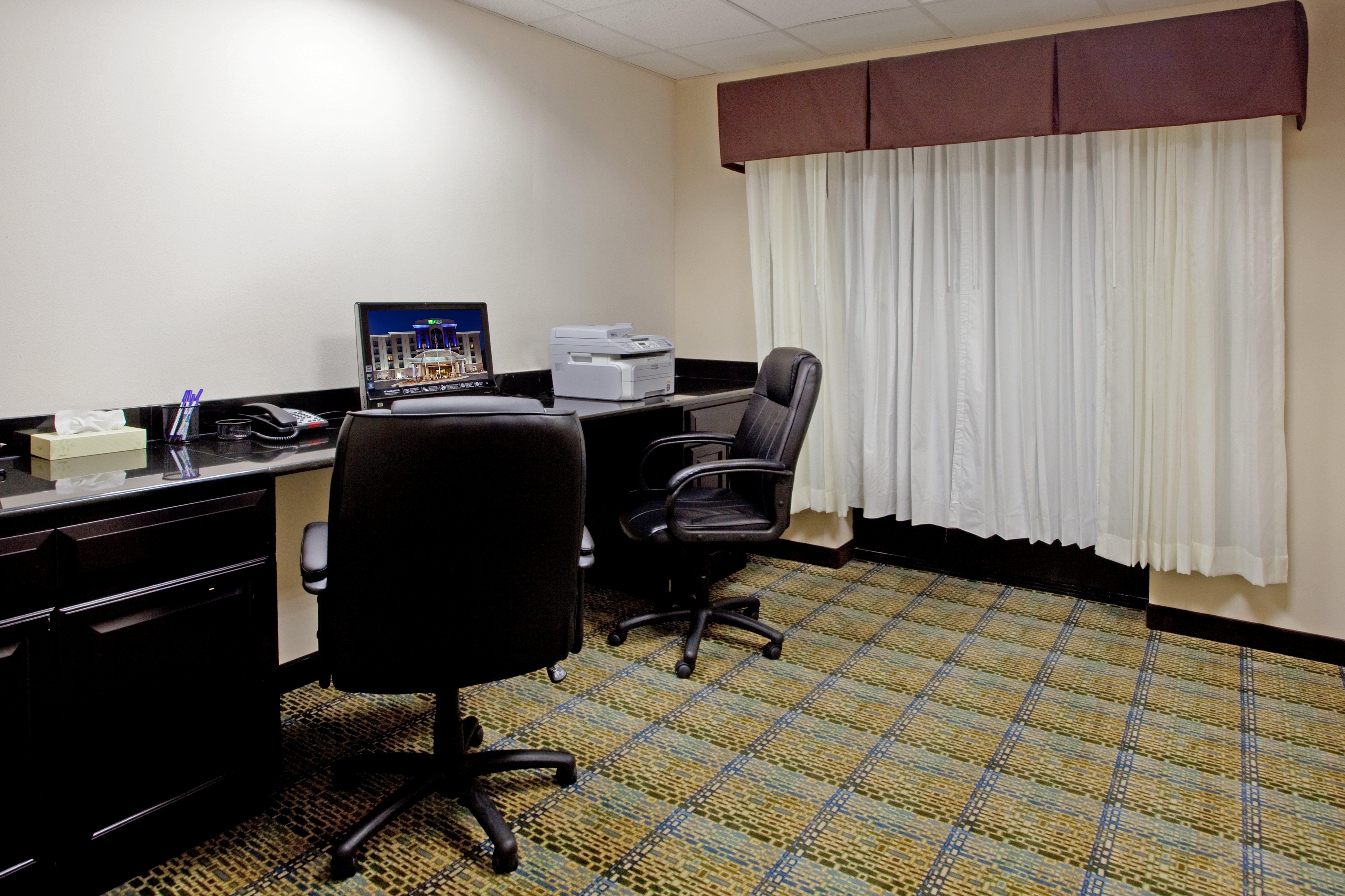 Holiday Inn Express Hotel & Suites Hope Mills-Fayetteville Airport By Ihg Buitenkant foto