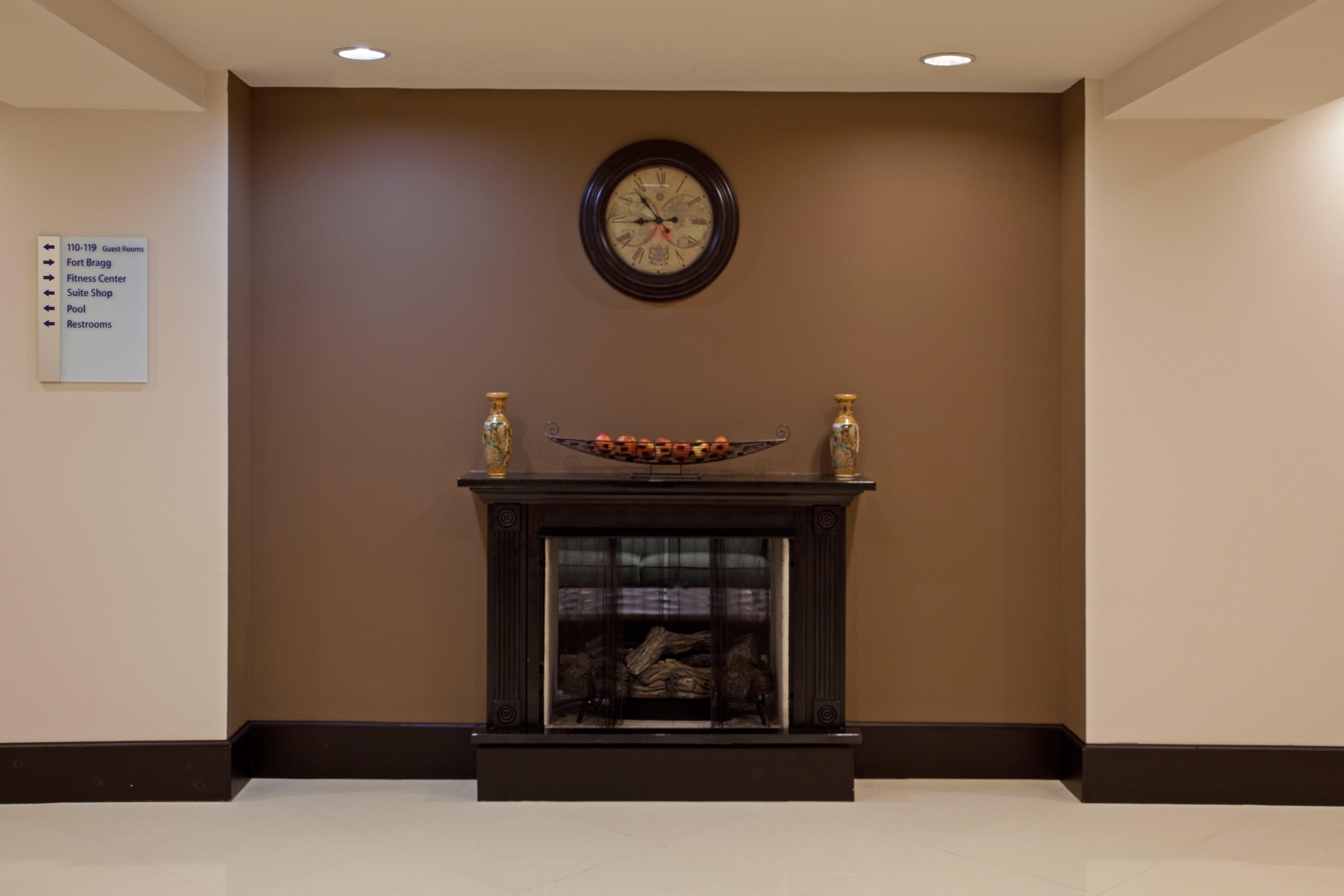 Holiday Inn Express Hotel & Suites Hope Mills-Fayetteville Airport By Ihg Buitenkant foto